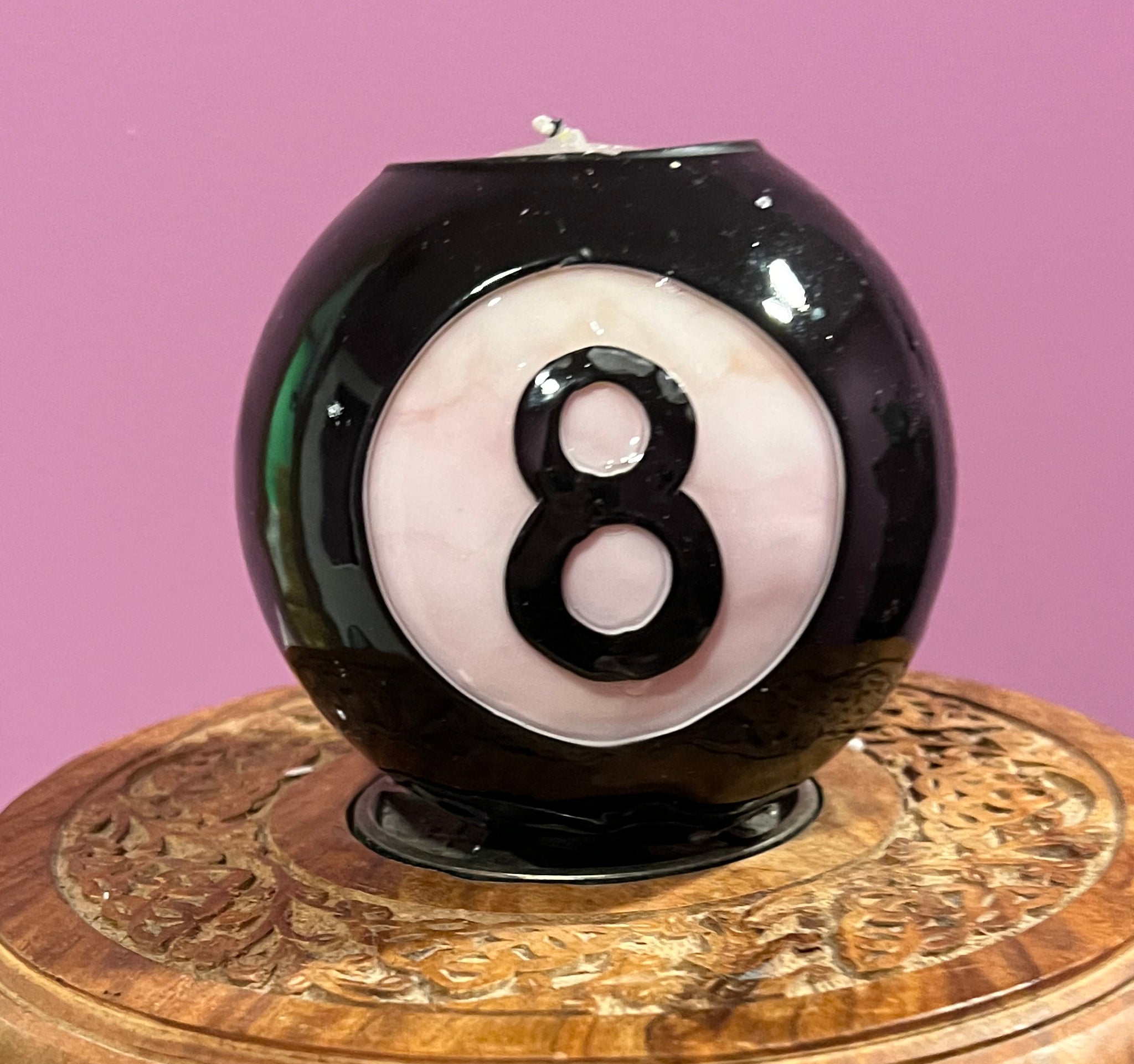 Magical 8-Ball Round Candle